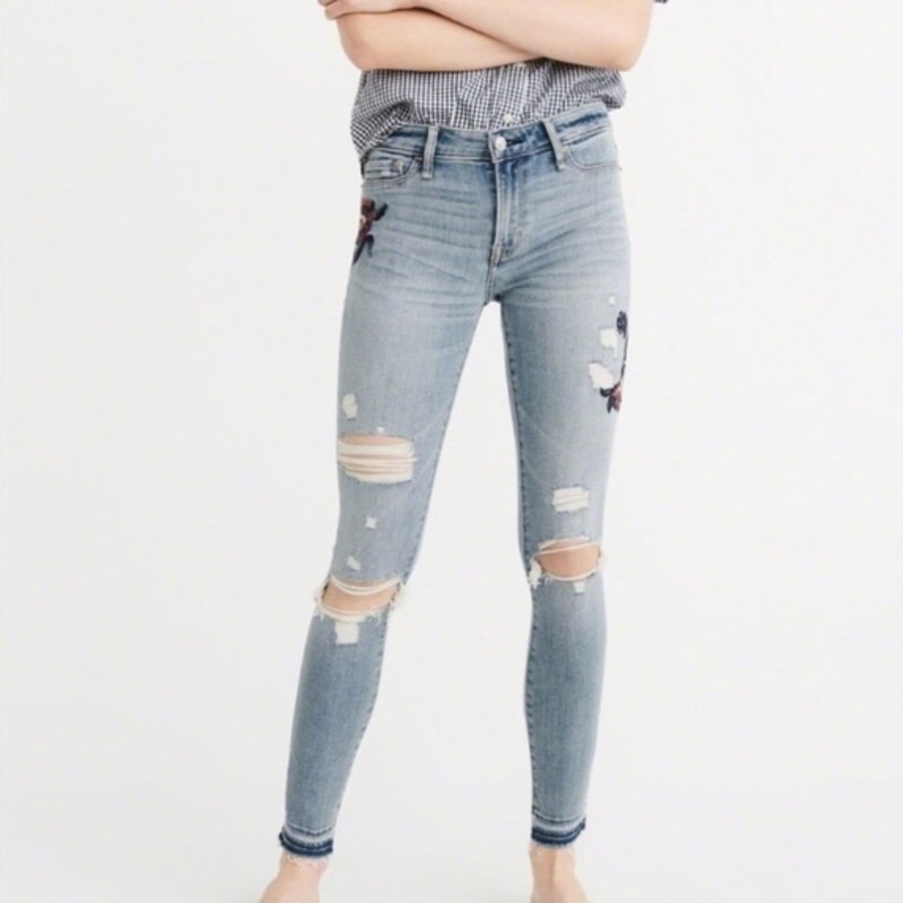 Abercrombie & Fitch Harper Super Skinny Floral Embroidery Jeans Size 26/2S